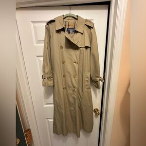 Burberry trench coat size 14R